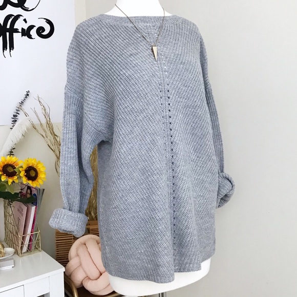 Sweaters - 💕 Open Back Knit Sweater